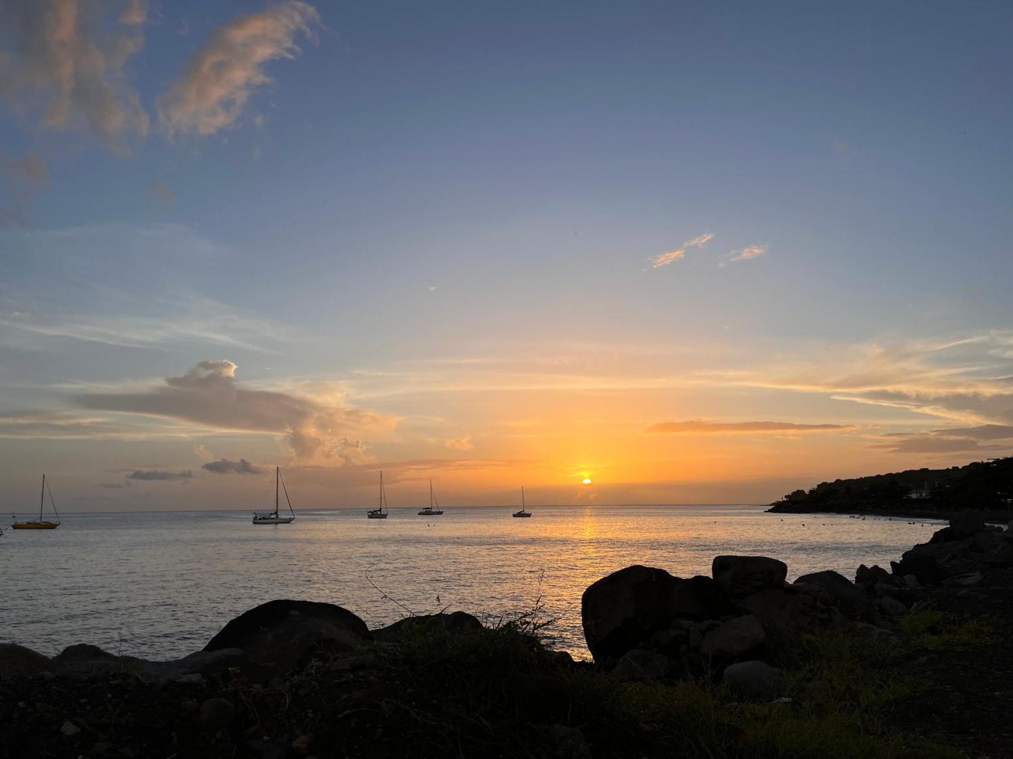 Tropical Golden, Vue Mer Et Plage A 5 Min A Pied Gourbeyre Dış mekan fotoğraf